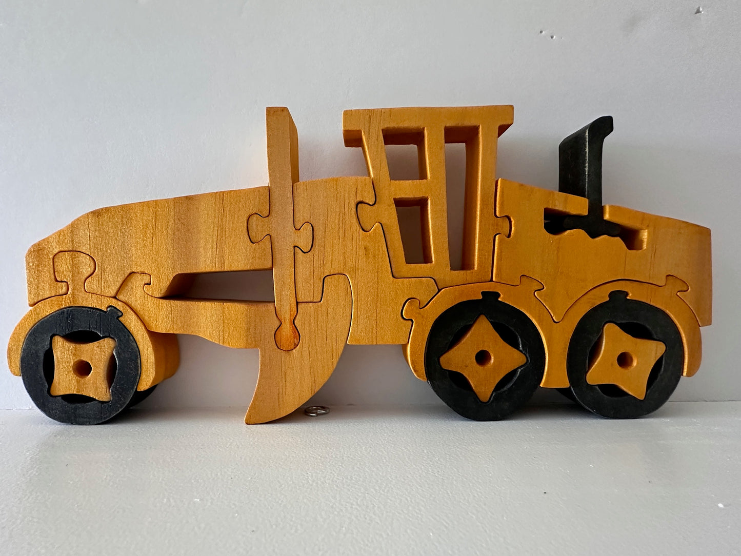 Roadgrader Pine Wood Puzzle 10 1/4" x 4 1/2"