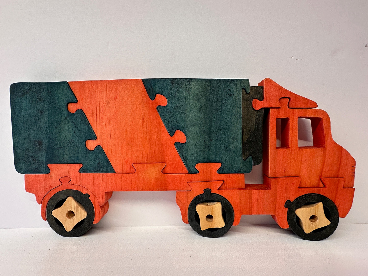 Semi Truck 15pc Pine Wood Puzzle 10 3/4" x 5"