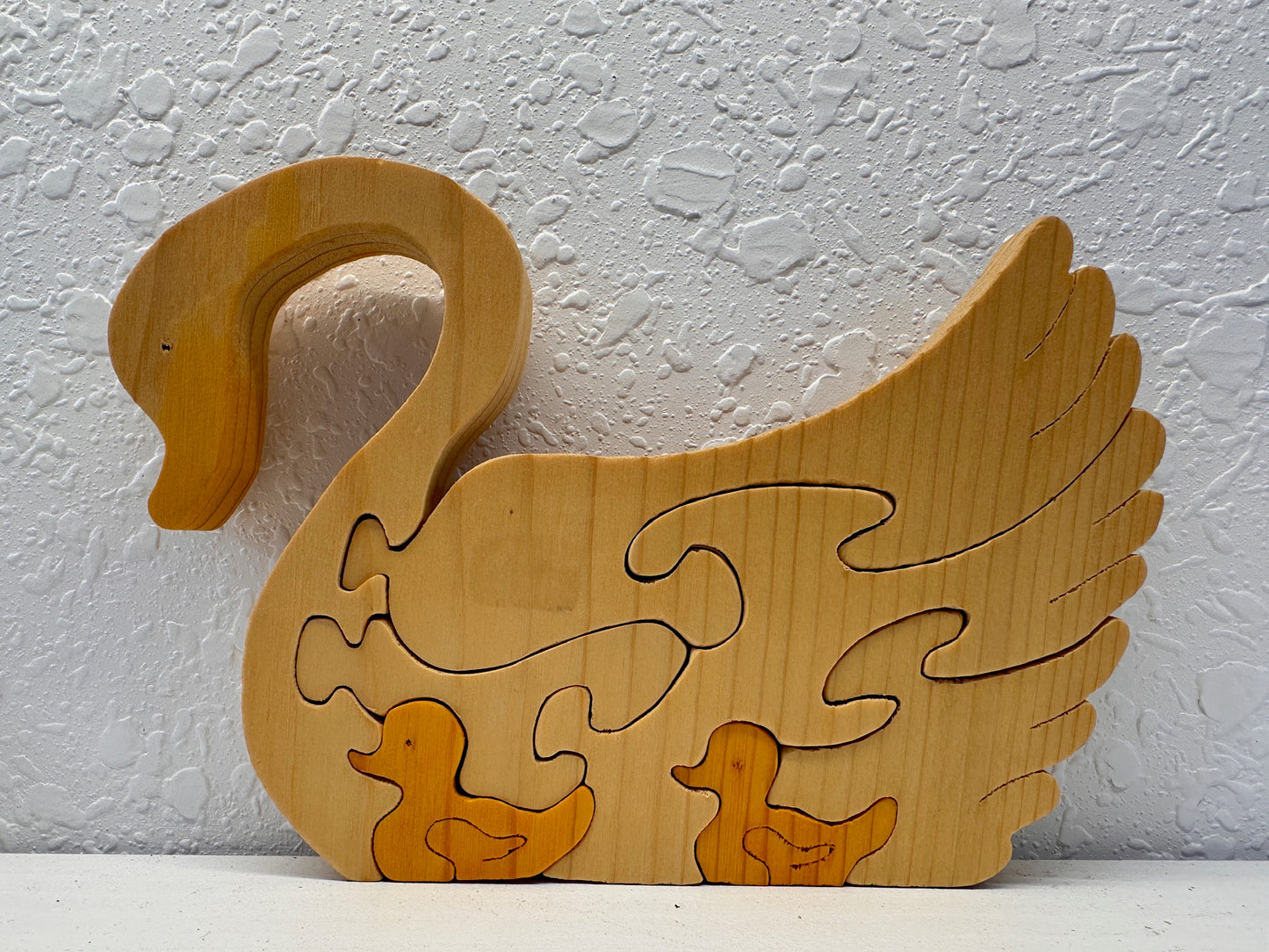 Swan W/ Babies 7pc Pine Wood Puzzle 7" x 5"